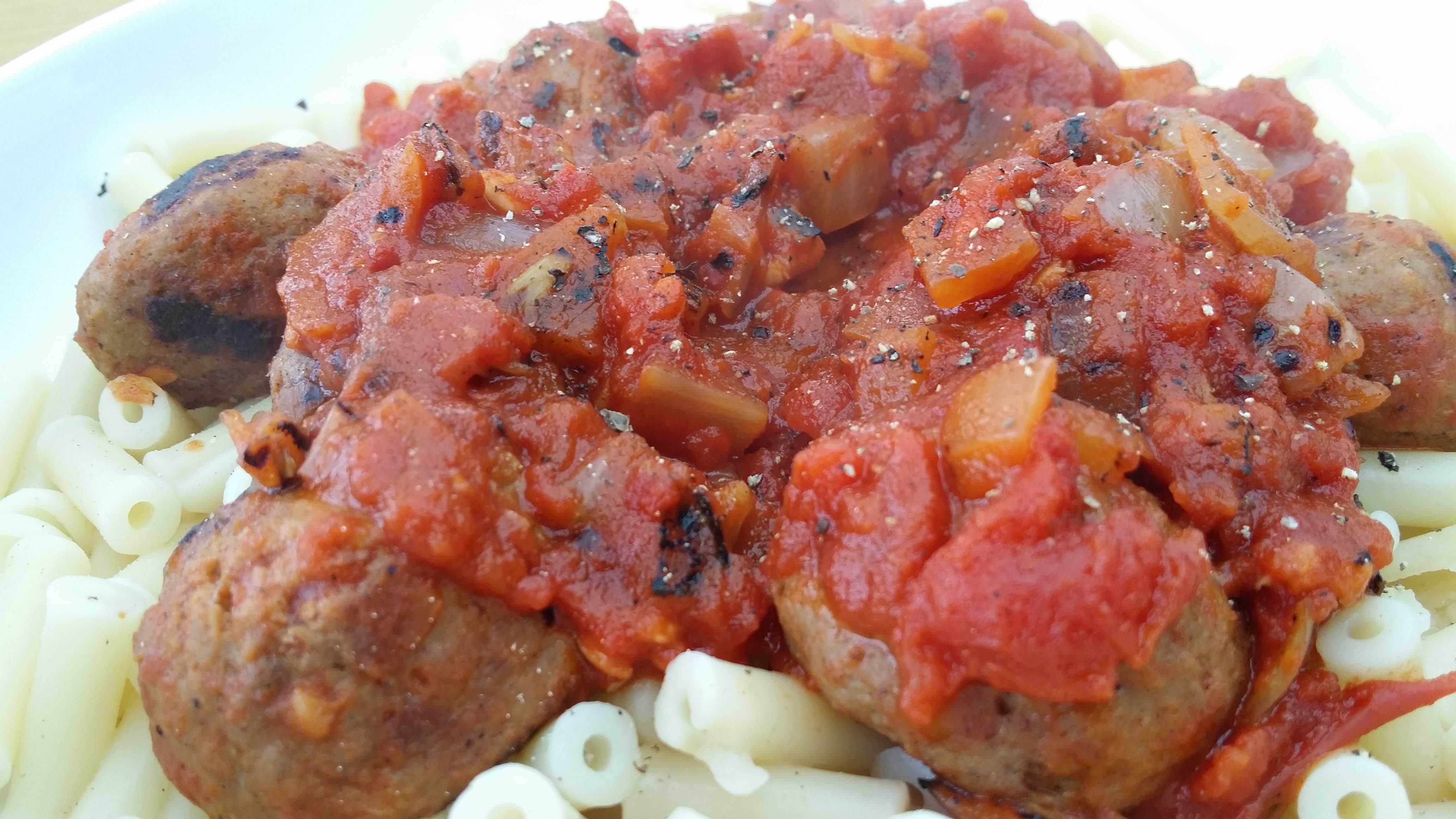 Meatballs in tomato sauce